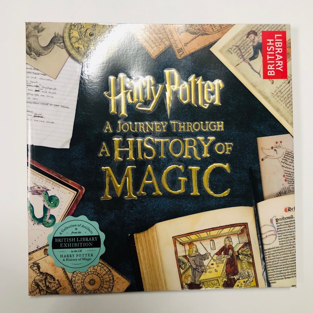 NWT l  Laminated History of Magic Book
